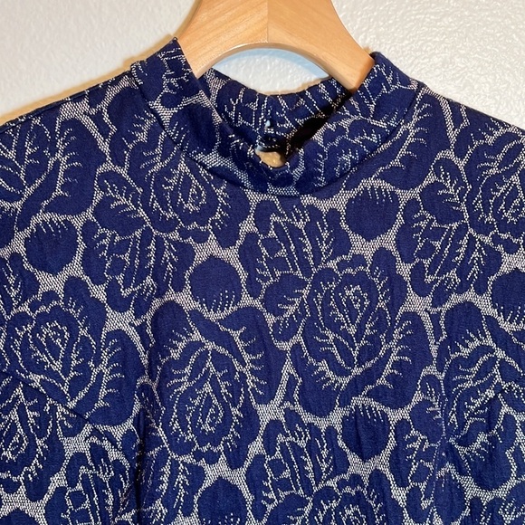 Everleigh Long Sleeve Open Back Dress - Picture 2 of 16